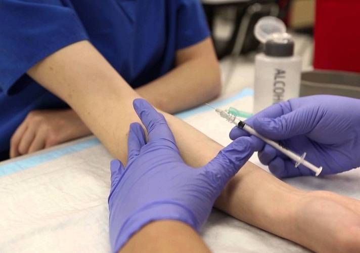 Через какое время проявляется след от манту?