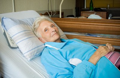 Как лечить пролежни у лежачего больного