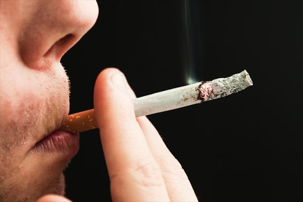 Как курение табака влияет на органы дыхания и какие заболевания дыхательной системы вызывает?