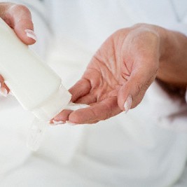 Пролежни. причины, стадии, профилактика и лечение пролежней у лежачих больных.